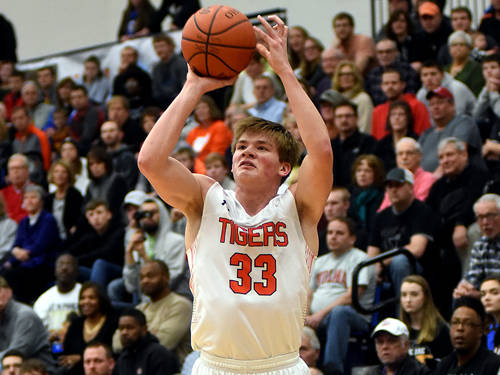 Versailles boys basketball team drops to No. 6 in AP state rankings