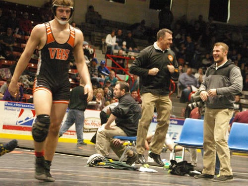 3 Versailles wrestlers qualify for OHSAA state tournament