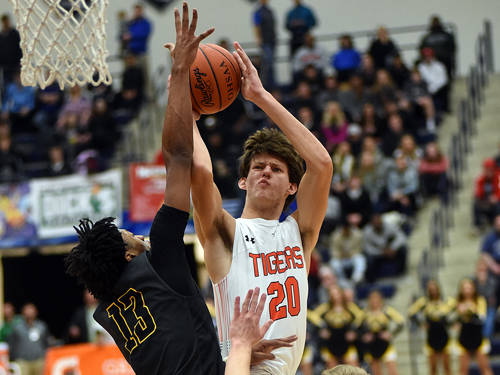 Versailles boys basketball team remains No. 8 in AP state rankings