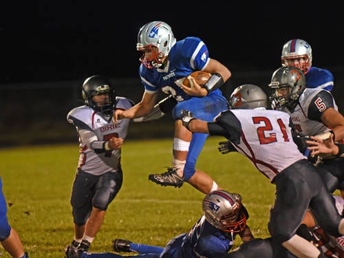 Dixie hands the Tri-Village football team its 1st loss