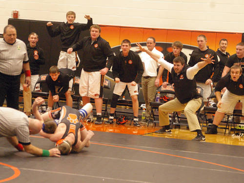 Versailles wrestling team qualifies for OHSAA state tournament