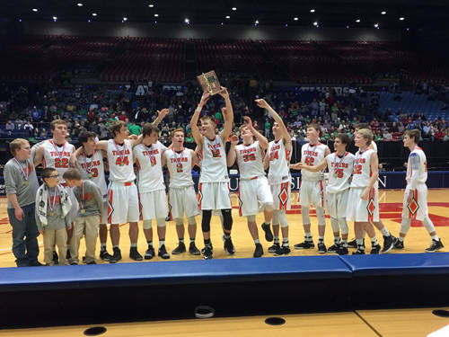 Dominating 1st half carries Versailles boys basketball team to district championship over North College Hill