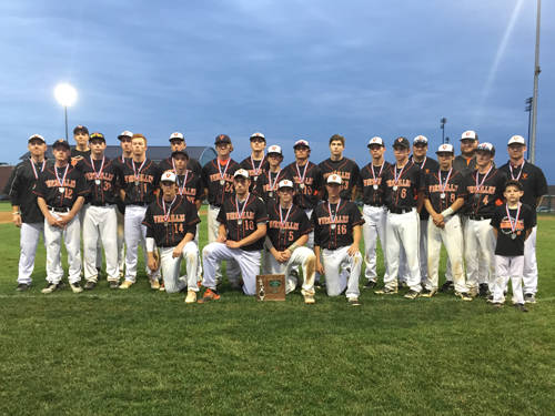 Versailles falls to Cincinnati Country Day in district championship baseball game