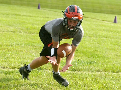Arcanum football team competes in 7-on-7 scrimmage at Fort Recovery